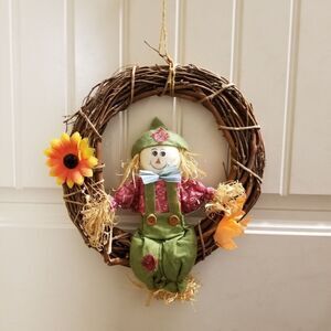 Farmhouse scarecrow wreath 